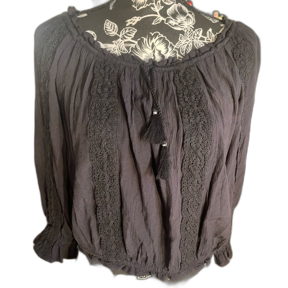 NWT Mudd Black Boho Y2K-Style Lightweight Rayon Long Sleeve Cropped Top- Large